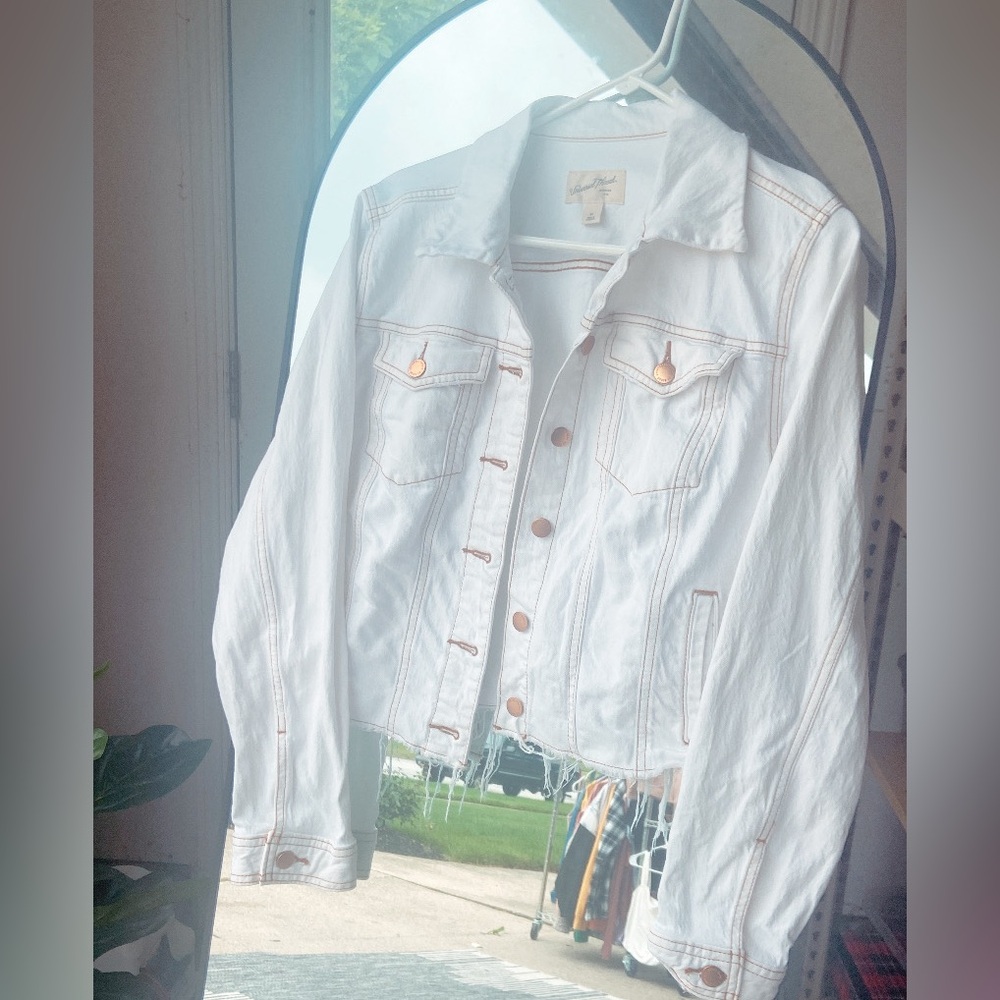 Universal Thread White Jean Jacket